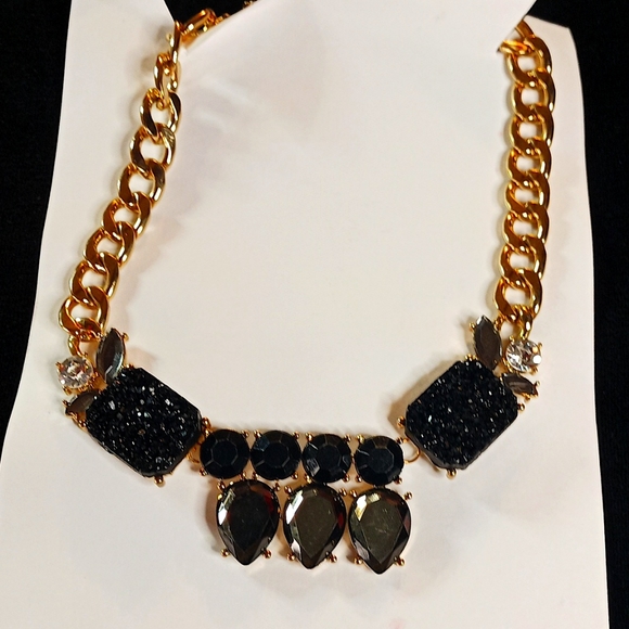 Statement necklace bib style - Picture 1 of 7